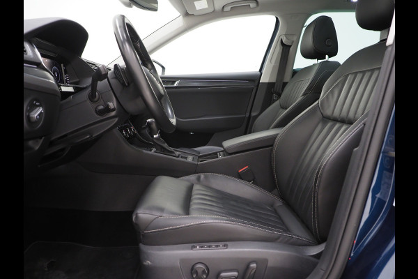 Škoda Superb Combi 1.4 TSI iV Style | Panoramadak | Canton | Leder | Camera | Adaptive Cruise | Memory | Carplay