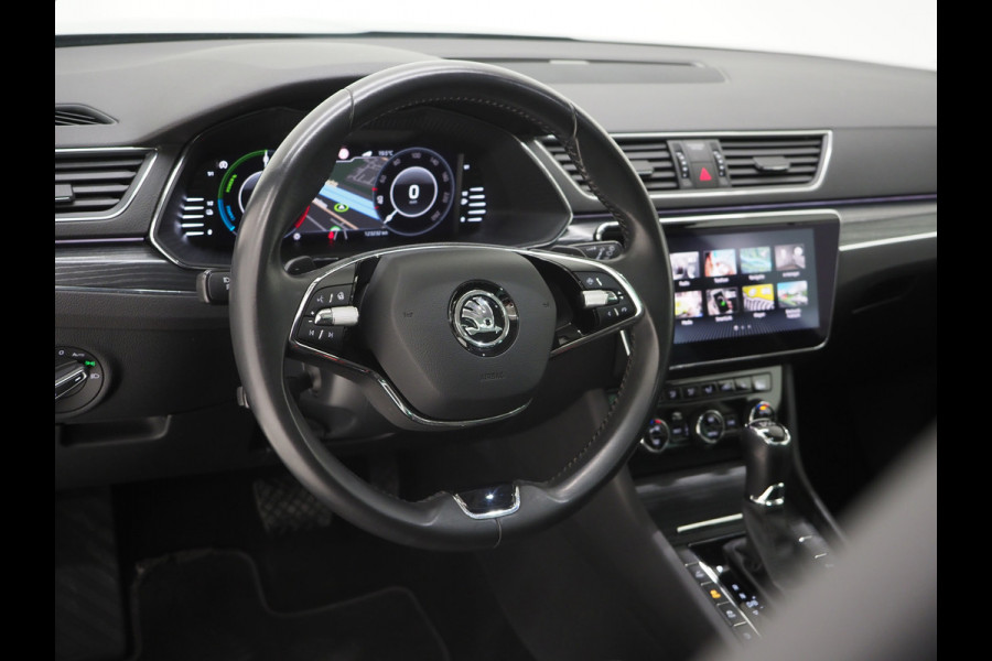 Škoda Superb Combi 1.4 TSI iV Style | Panoramadak | Canton | Leder | Camera | Adaptive Cruise | Memory | Carplay