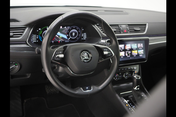 Škoda Superb Combi 1.4 TSI iV Style | Panoramadak | Canton | Leder | Camera | Adaptive Cruise | Memory | Carplay
