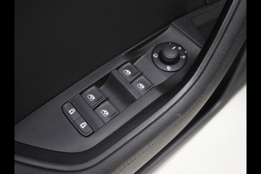 Škoda Superb Combi 1.4 TSI iV Style | Panoramadak | Canton | Leder | Camera | Adaptive Cruise | Memory | Carplay