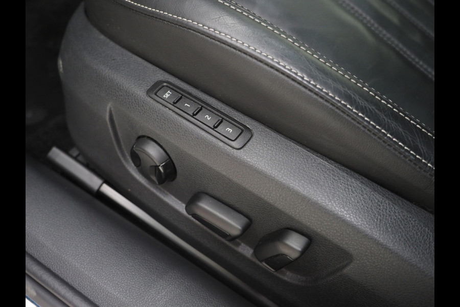 Škoda Superb Combi 1.4 TSI iV Style | Panoramadak | Canton | Leder | Camera | Adaptive Cruise | Memory | Carplay