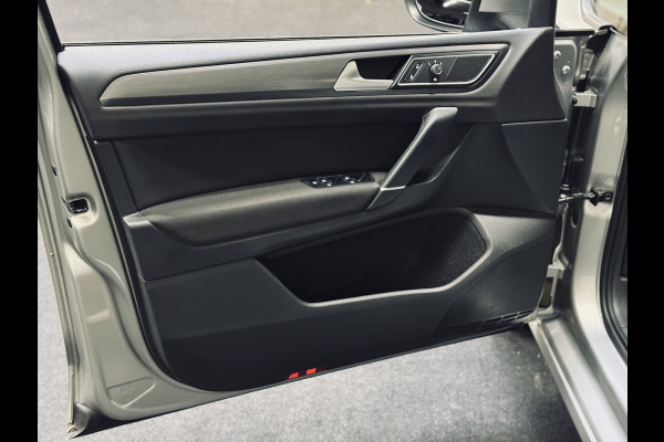 Volkswagen Golf Sportsvan 1.5 TSI ACT DSG | Trekhaak | Navi | Stoelverw.