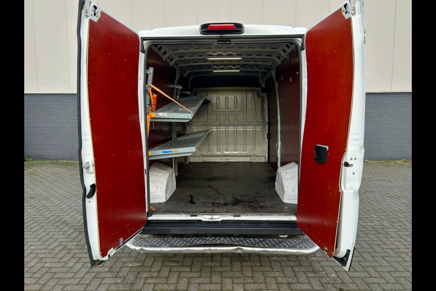 Opel Movano 2.2D 120 L3H2 Camera Cruise-Control EURO6.3 Elek.Ramen SchuifdeurRechts VolledigTussenschot Edition Sidebars Treeplank Dab Bluetooth Airco Elek.Spiegels DealerOnderhouden 6-Versn. 2500 kg trekvermogen