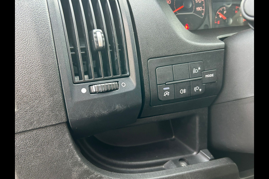 Opel Movano 2.2D 120 L3H2 Camera Cruise-Control EURO6.3 Elek.Ramen SchuifdeurRechts VolledigTussenschot Edition Sidebars Treeplank Dab Bluetooth Airco Elek.Spiegels DealerOnderhouden 6-Versn. 2500 kg trekvermogen