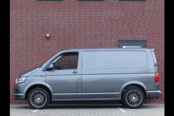 Volkswagen Transporter 2.0 TDI 150PK L1 Navigatie/Trekhaak/PDC
