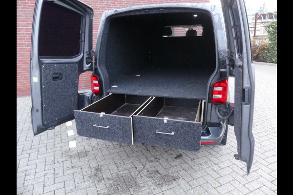 Volkswagen Transporter 2.0 TDI 150PK L1 Navigatie/Trekhaak/PDC