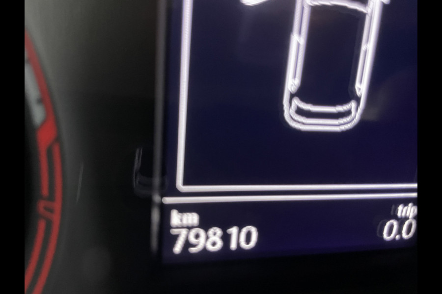 Volkswagen T-Roc 1.5 TSI Style Automaat - Climate control - Cruise control - Parkeersensoren voor en achter - Achteruitrijcamera - Stuurverwarming - Stoelverwarming - Dakrails - Bluetooth - Start/stop systeem - Stuur multi