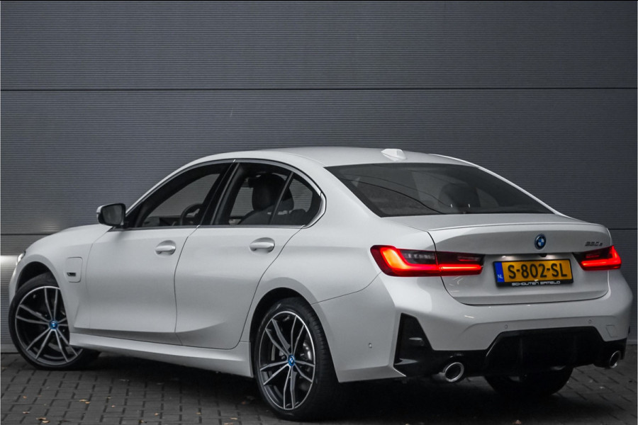 BMW 3-serie 330e High Executive M-Sport Trekhaak Stoelverwarming HiFi 19"