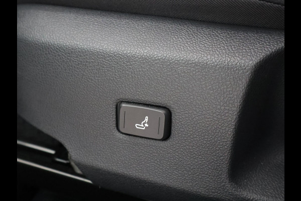 Toyota Corolla 2.0 HYBRID 184 PK GR-SPORT PLUS BI-TONE | 13.792 KM | JBL AUDIO | HEAD-UP DISPLAY | STOELVERWARMING | CAMERA