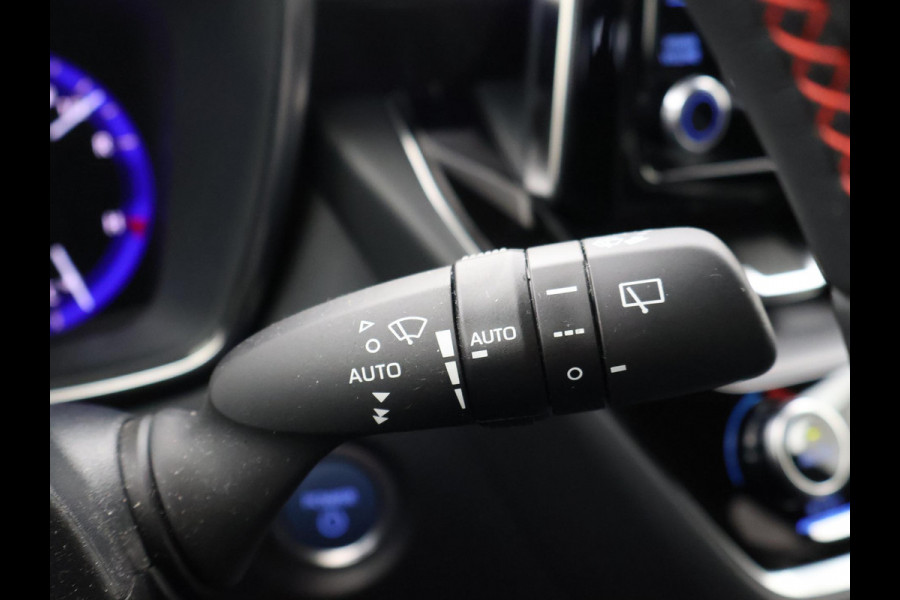 Toyota Corolla 2.0 HYBRID 184 PK GR-SPORT PLUS BI-TONE | 13.792 KM | JBL AUDIO | HEAD-UP DISPLAY | STOELVERWARMING | CAMERA