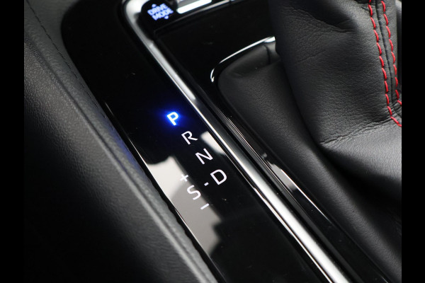 Toyota Corolla 2.0 HYBRID 184 PK GR-SPORT PLUS BI-TONE | 13.792 KM | JBL AUDIO | HEAD-UP DISPLAY | STOELVERWARMING | CAMERA