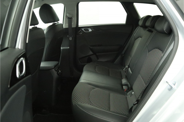 Kia Ceed Sportswagon 1.5 T-GDi DynamicPlusLine Apple Carplay/Android Auto - Cruise Control - Dodehoekdetectie - Navigatie - Stuur/Stoelverwarming - Fabrieksgarantie tot 09-2031