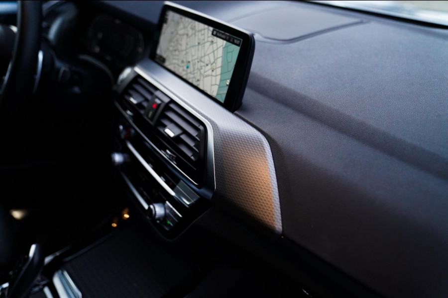BMW X3 XDrive30e High Executive | Adaptieve Cruise | BMW LED | Luxe Leder | Hybride | Verwarmde voorstoelen |