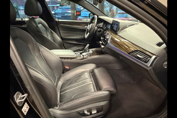 BMW 5 Serie Touring 540i M xDrive High Executive AUT. PANORAMADAK HEAD-UP NAVIGATIE CAMERA STOELVERWARMING LEDER SFEERVERLICHTING