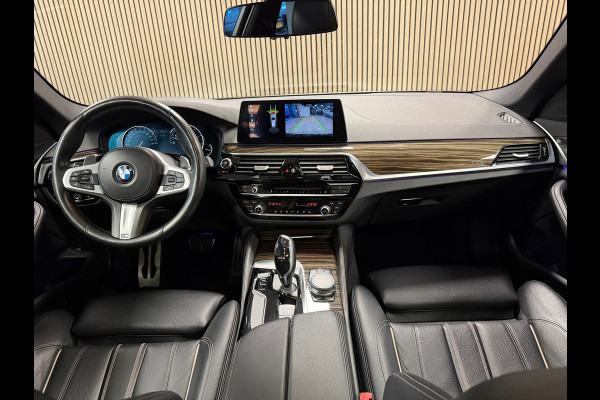 BMW 5 Serie Touring 540i M xDrive High Executive AUT. PANORAMADAK HEAD-UP NAVIGATIE CAMERA STOELVERWARMING LEDER SFEERVERLICHTING