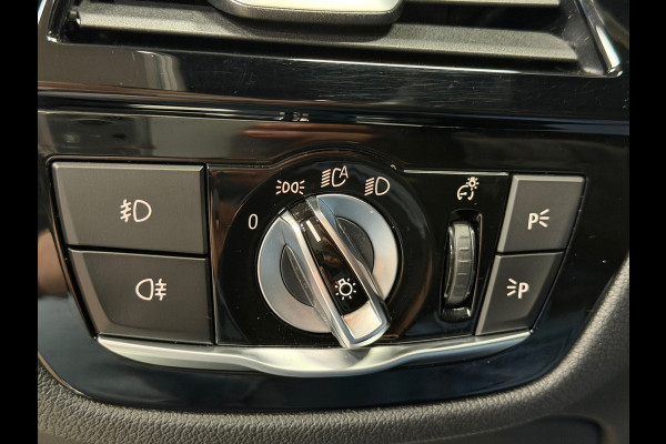 BMW 5 Serie Touring 540i M xDrive High Executive AUT. PANORAMADAK HEAD-UP NAVIGATIE CAMERA STOELVERWARMING LEDER SFEERVERLICHTING