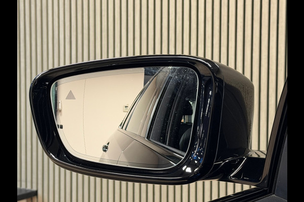 BMW 5 Serie Touring 540i M xDrive High Executive AUT. PANORAMADAK HEAD-UP NAVIGATIE CAMERA STOELVERWARMING LEDER SFEERVERLICHTING