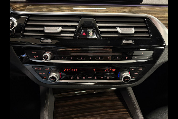 BMW 5 Serie Touring 540i M xDrive High Executive AUT. PANORAMADAK HEAD-UP NAVIGATIE CAMERA STOELVERWARMING LEDER SFEERVERLICHTING