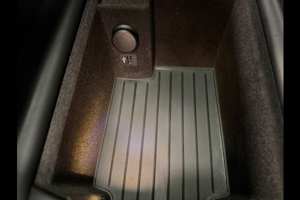 BMW 5 Serie Touring 540i M xDrive High Executive AUT. PANORAMADAK HEAD-UP NAVIGATIE CAMERA STOELVERWARMING LEDER SFEERVERLICHTING