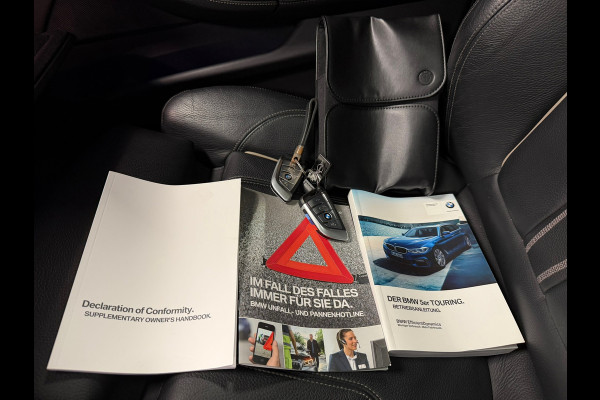 BMW 5 Serie Touring 540i M xDrive High Executive AUT. PANORAMADAK HEAD-UP NAVIGATIE CAMERA STOELVERWARMING LEDER SFEERVERLICHTING