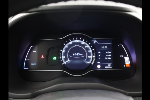 Hyundai Kona EV PREMIUM 64 KWH + LEDER | HEAD-UP | STUUR/STOELVERWARMING | CAMERA | ADAPTIVE CRUISE CONTROL