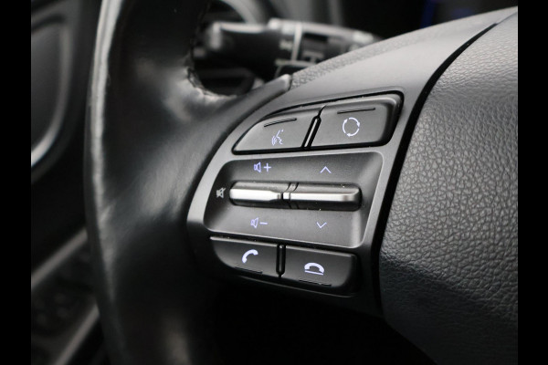 Hyundai Kona EV PREMIUM 64 KWH + LEDER | HEAD-UP | STUUR/STOELVERWARMING | CAMERA | ADAPTIVE CRUISE CONTROL