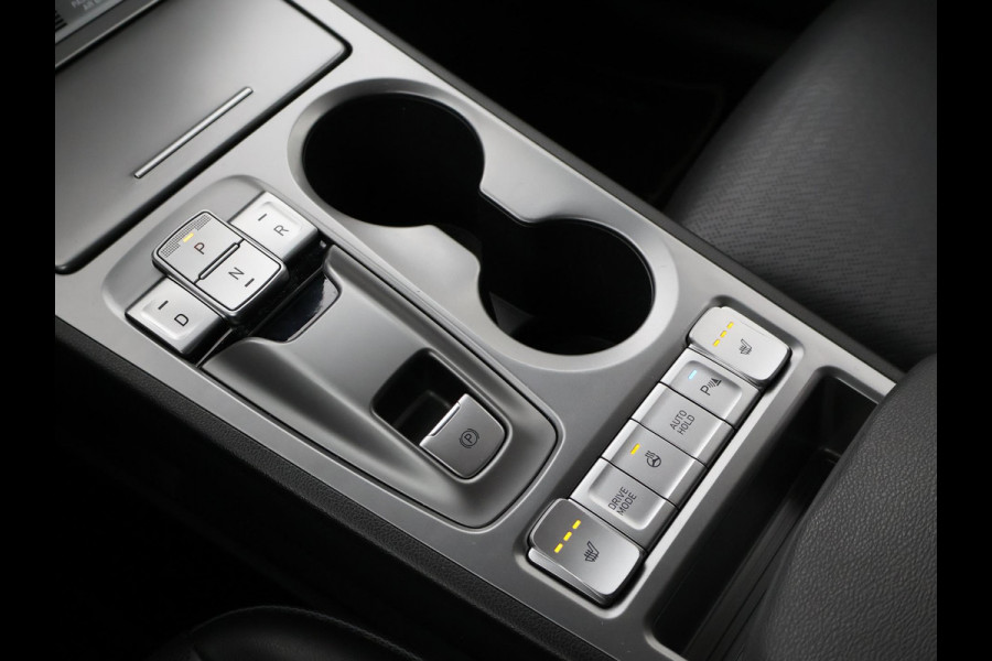 Hyundai Kona EV PREMIUM 64 KWH + LEDER | HEAD-UP | STUUR/STOELVERWARMING | CAMERA | ADAPTIVE CRUISE CONTROL