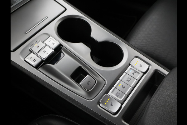 Hyundai Kona EV PREMIUM 64 KWH + LEDER | HEAD-UP | STUUR/STOELVERWARMING | CAMERA | ADAPTIVE CRUISE CONTROL