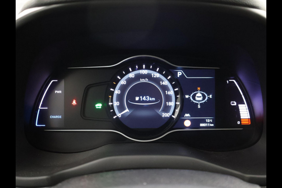 Hyundai Kona EV PREMIUM 64 KWH + LEDER | HEAD-UP | STUUR/STOELVERWARMING | CAMERA | ADAPTIVE CRUISE CONTROL