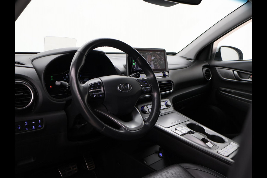 Hyundai Kona EV PREMIUM 64 KWH + LEDER | HEAD-UP | STUUR/STOELVERWARMING | CAMERA | ADAPTIVE CRUISE CONTROL