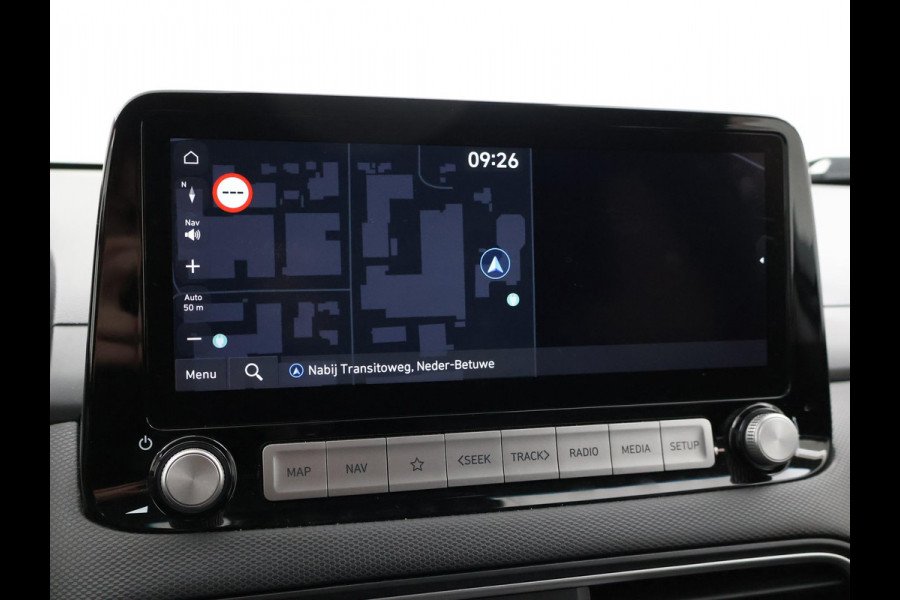 Hyundai Kona EV PREMIUM 64 KWH + LEDER | HEAD-UP | STUUR/STOELVERWARMING | CAMERA | ADAPTIVE CRUISE CONTROL