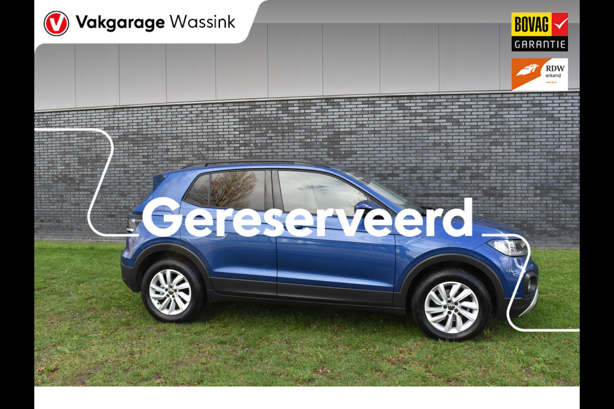 Volkswagen T-Cross 1.0 TSI Life Stoelverwarming Navigatie Automaat Parkeer camera Btw auto Carplay