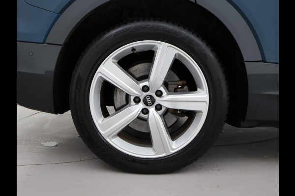 Audi e-tron 55 QUATTRO 95 kWh + TREKHAAK | NACHTZICHT | LUCHTVERING | HEAD-UP | ADAPTIVE CRUISE CONTROL