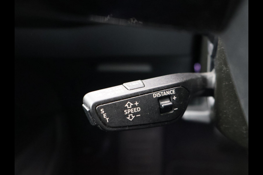 Audi e-tron 55 QUATTRO 95 kWh + TREKHAAK | NACHTZICHT | LUCHTVERING | HEAD-UP | ADAPTIVE CRUISE CONTROL