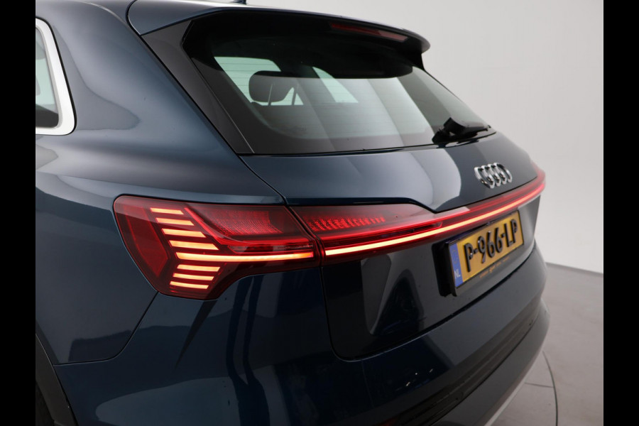 Audi e-tron 55 QUATTRO 95 kWh + TREKHAAK | NACHTZICHT | LUCHTVERING | HEAD-UP | ADAPTIVE CRUISE CONTROL