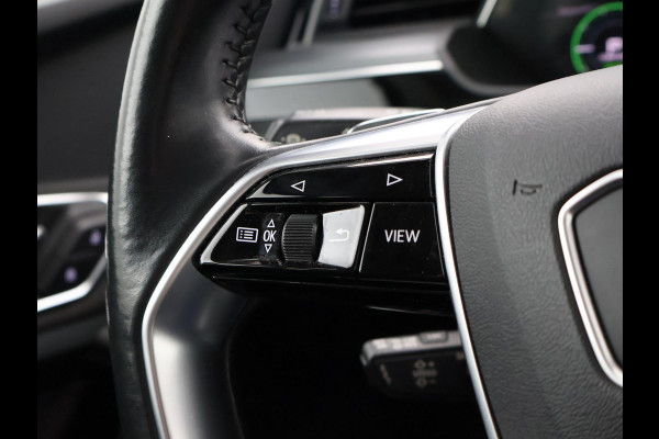 Audi e-tron 55 QUATTRO 95 kWh + TREKHAAK | NACHTZICHT | LUCHTVERING | HEAD-UP | ADAPTIVE CRUISE CONTROL