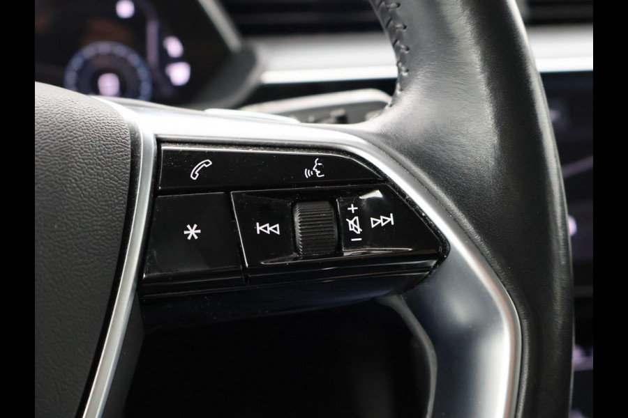 Audi e-tron 55 QUATTRO 95 kWh + TREKHAAK | NACHTZICHT | LUCHTVERING | HEAD-UP | ADAPTIVE CRUISE CONTROL