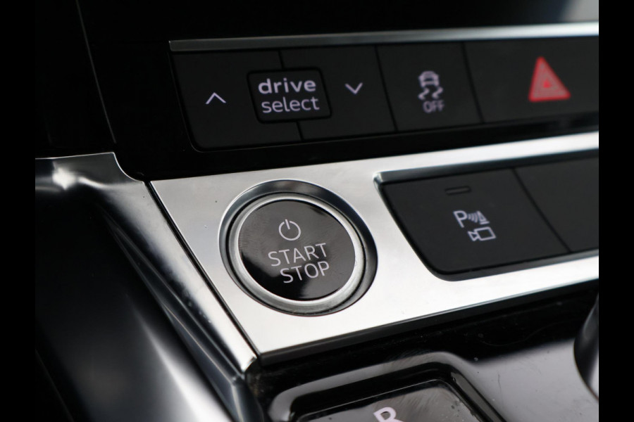 Audi e-tron 55 QUATTRO 95 kWh + TREKHAAK | NACHTZICHT | LUCHTVERING | HEAD-UP | ADAPTIVE CRUISE CONTROL