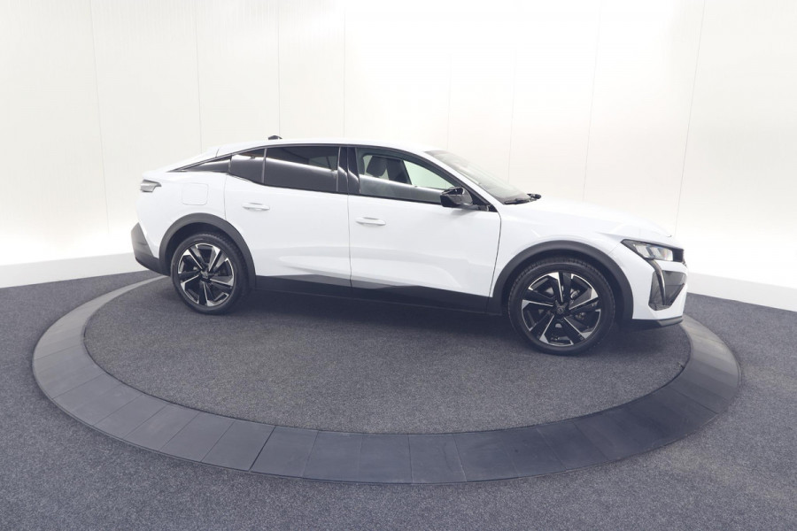 Peugeot 408 Hybrid 136 e-DCS6 Allure | 360 Camera | Adaptieve Cruise Control | Allseason Banden | Navigatie