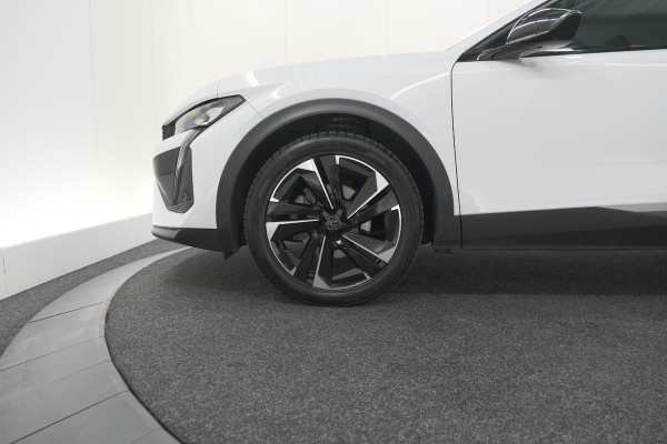 Peugeot 408 Hybrid 136 e-DCS6 Allure | 360 Camera | Adaptieve Cruise Control | Allseason Banden | Navigatie