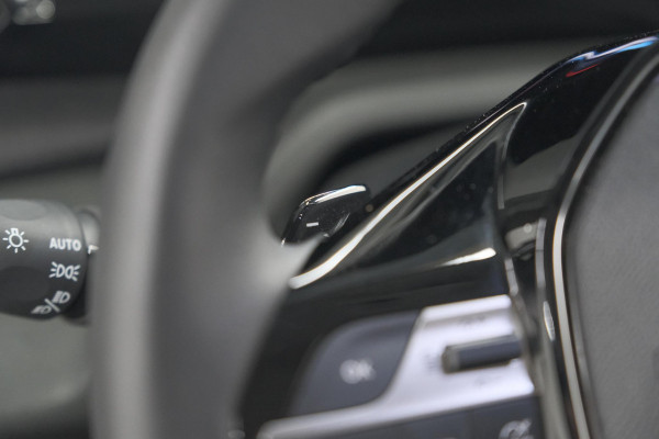 Peugeot 408 Hybrid 136 e-DCS6 Allure | 360 Camera | Adaptieve Cruise Control | Allseason Banden | Navigatie
