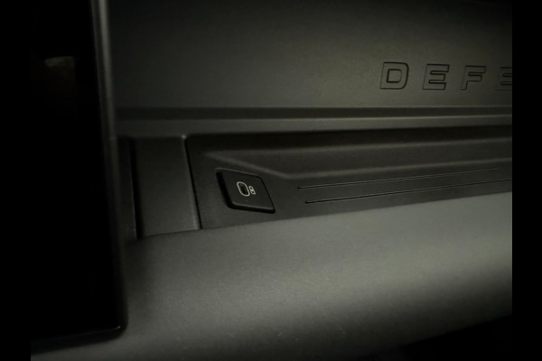 Land Rover Defender 110 P300e X-Dynamic SE ACC/Head-up/trekh/cold climate/5jrgarantie/Panoramadak/BTW