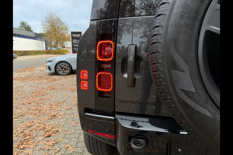 Land Rover Defender 110 P300e X-Dynamic SE ACC/Head-up/trekh/cold climate/5jrgarantie/Panoramadak/BTW