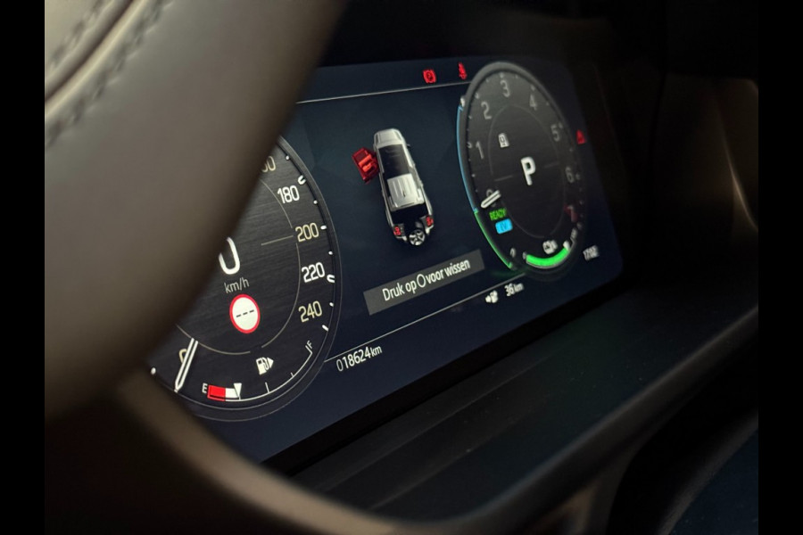 Land Rover Defender 110 P300e X-Dynamic SE ACC/Head-up/trekh/cold climate/5jrgarantie/Panoramadak/BTW