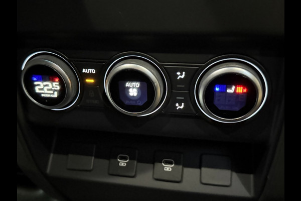 Land Rover Defender 110 P300e X-Dynamic SE ACC/Head-up/trekh/cold climate/5jrgarantie/Panoramadak/BTW