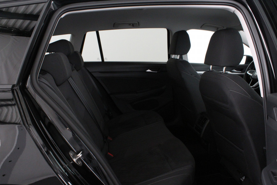 Volkswagen Golf Variant 1.0 eTSI Life Business Camera/Trekhaak/winterpakket/17inch/Adaptieve cruise control