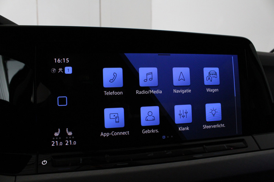 Volkswagen Golf Variant 1.0 eTSI Life Business Camera/Trekhaak/winterpakket/17inch/Adaptieve cruise control