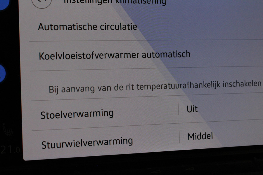 Volkswagen Golf Variant 1.0 eTSI Life Business Camera/Trekhaak/winterpakket/17inch/Adaptieve cruise control