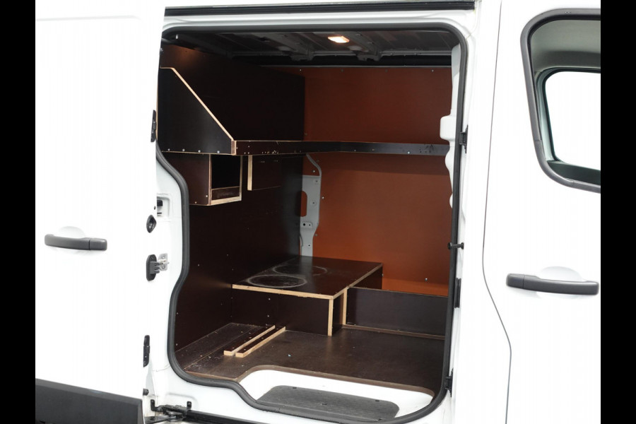 Renault Trafic 2.0 dCi145pk automaat L1H1 Cruise control Navigatie LED Airco Euro6