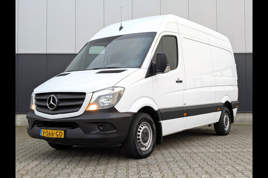 Mercedes-Benz Sprinter 314 140PK AUTOMAAT CRUISE 3500KG TREKHAAK ACHTERUITRIJCAMERA RWD 3 ZITPLAATSEN NAVIGATIE